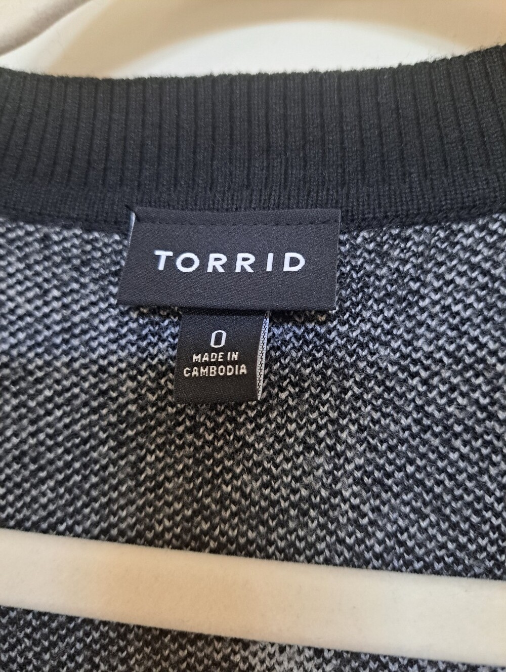 #001 Torrid 0 Luxe Cozy Boyfriend Cardigan - Picture 8 of 8